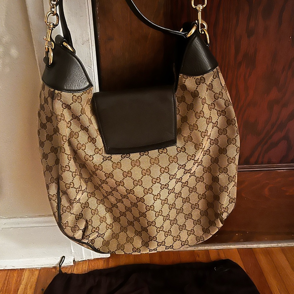 Authentic Gucci Handbag - Picture 3 of 3